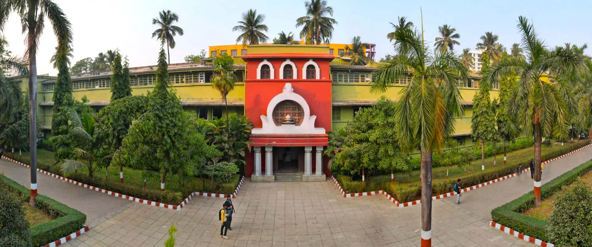 Bhavan’s College