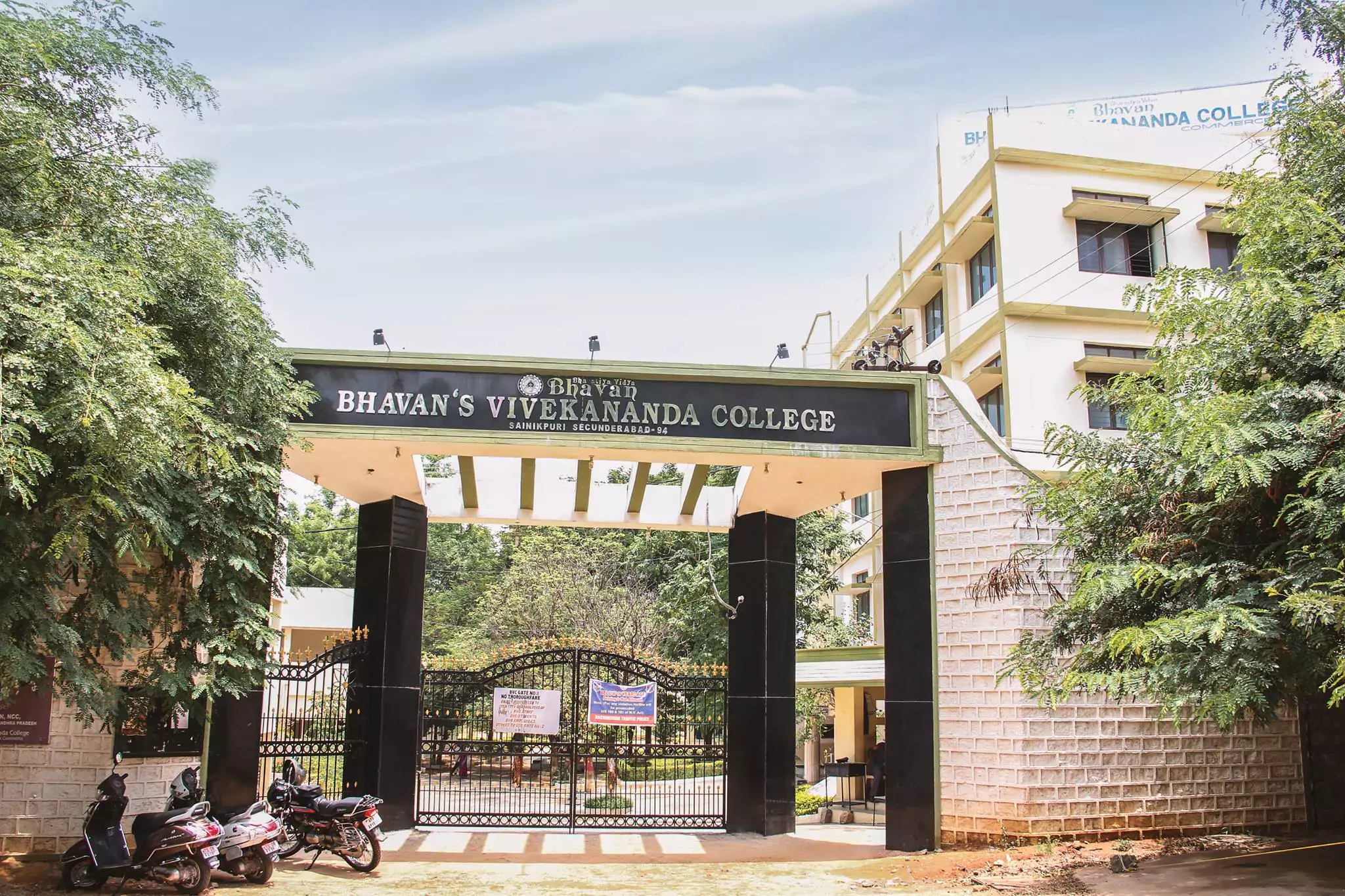 Bhavan’s Vivekananda College